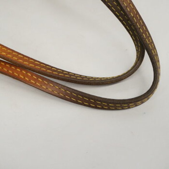 Louis Vuitton Monogram Neverfull MM Tote Bag - Picture 10 of 13